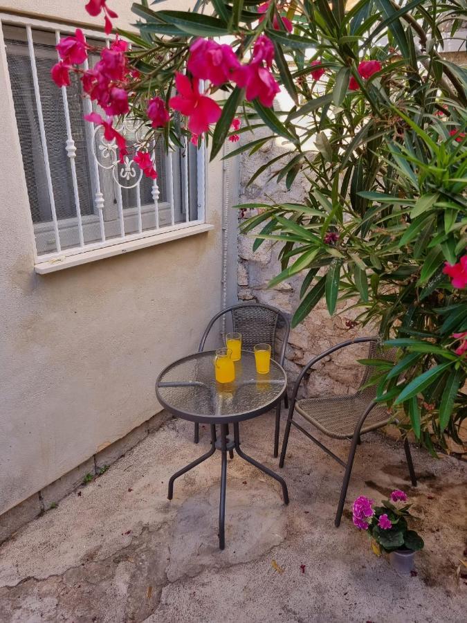 Oleander Apartments Split Eksteriør billede